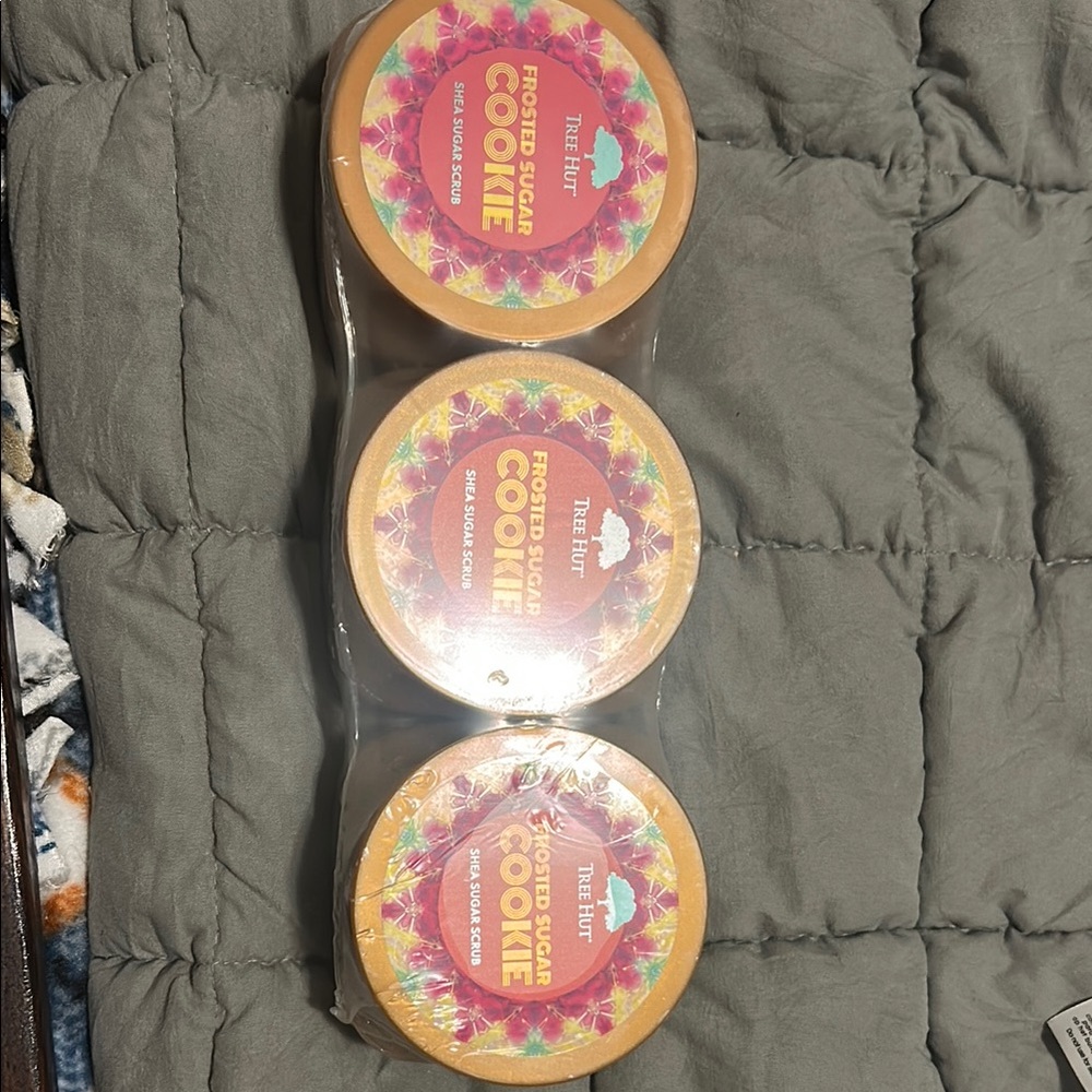 Tree Hut frosted sugar cookie scrub 3 pack